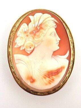 Large Hand-Carved Shell Cameo Brooch Pendant 14K Yellow Gold Estate